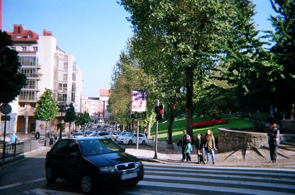 Apartamento Dominicos オビエド エクステリア 写真